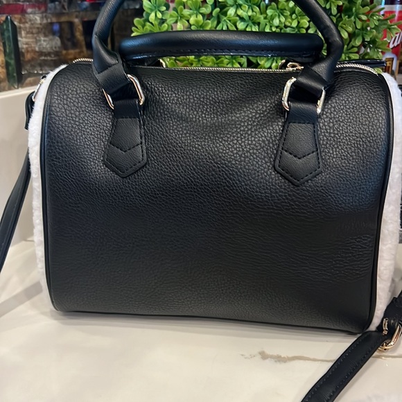 🩷🍒Juicy couture Sherpa speedy satchel - Picture 4 of 9